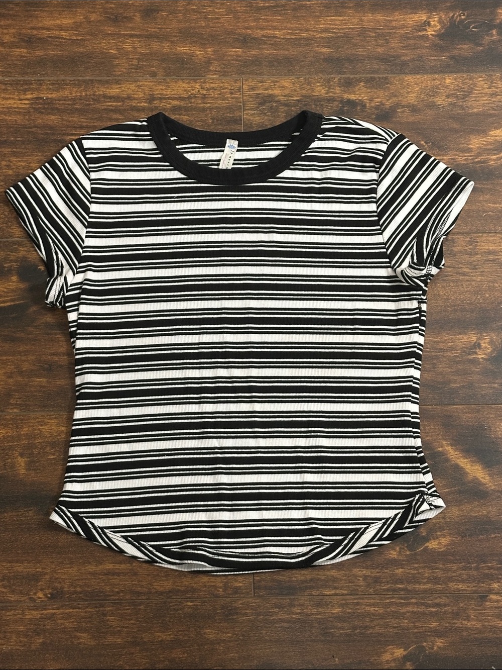FP Movement Black White Stripe Ribbed Tee L 🖤🤍